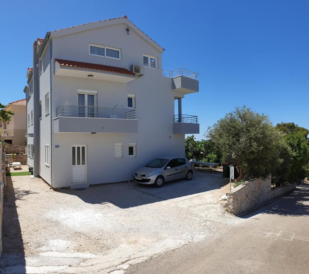 Apartments With A Parking Space Bilo, Primosten - 12870 Extérieur photo